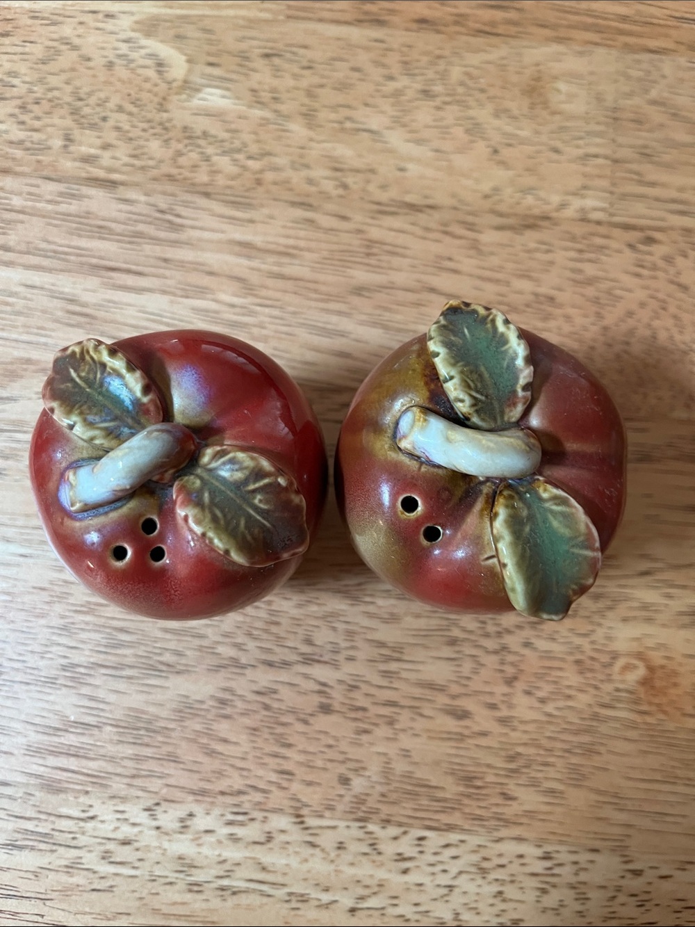 Red Ceramic Apple Salt & Pepper Shakers with Green-Brown Leaves - Picture 2 of 3